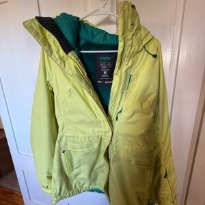 Mountain Hardwear Vibrant Yellow Ski Jacket with Teal Interior